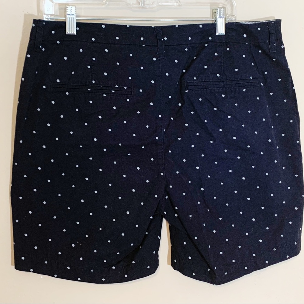 Old Navy (size 14) Everyday Khaki Navy with Polka Dot Shorts - Picture 3 of 9